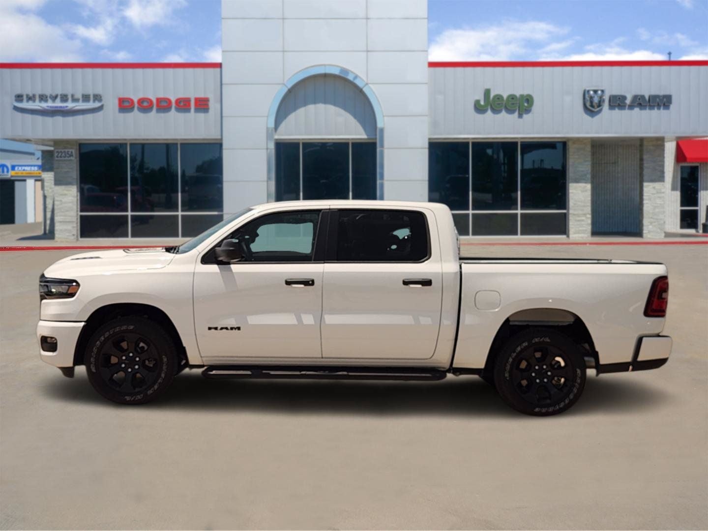 2026 RAM Ram 1500 RAM 1500 EXPRESS CREW CAB 4X4 5'7' BOX