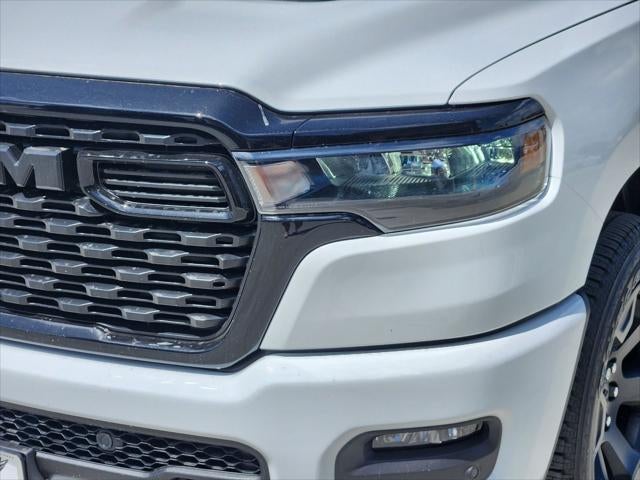 2026 RAM Ram 1500 RAM 1500 EXPRESS CREW CAB 4X4 5'7' BOX