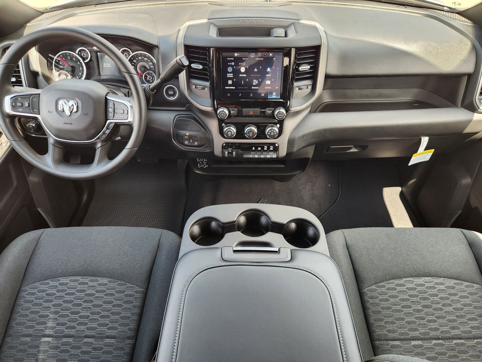 2026 RAM Ram 2500 RAM 2500 BLACK EXPRESS CREW CAB 4X4 6'4' BOX