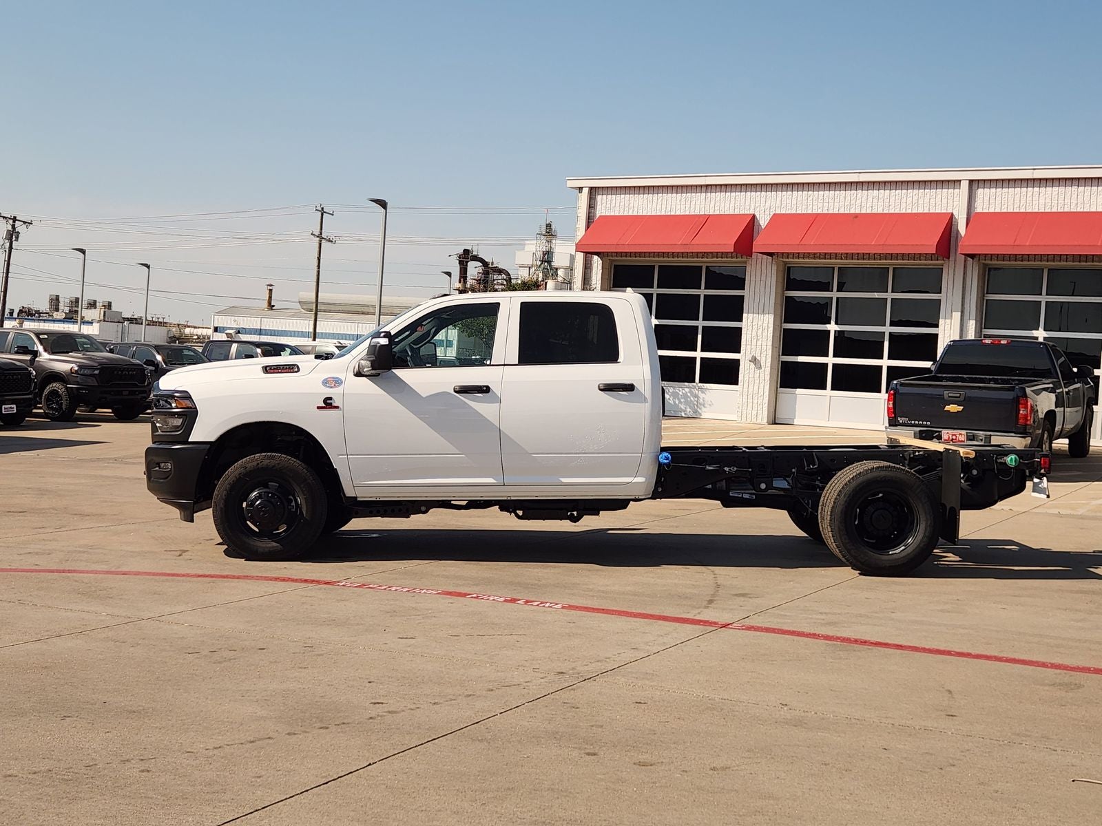 2026 RAM Ram 3500 Chassis Cab RAM 3500 TRADESMAN CREW CAB CHASSIS 4X4 60' CA