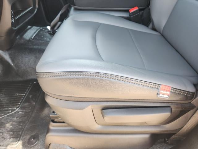 2026 RAM Ram 3500 Chassis Cab RAM 3500 TRADESMAN CREW CAB CHASSIS 4X4 60' CA