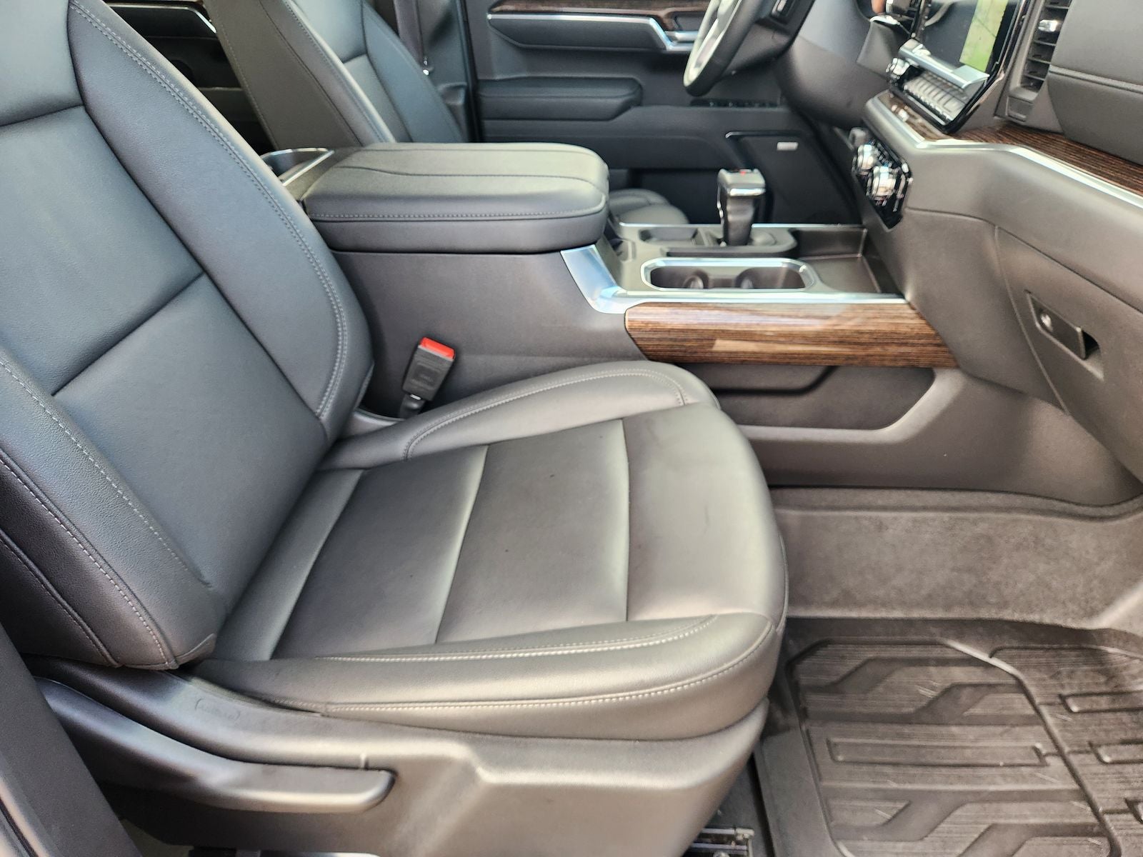 2025 GMC Sierra 1500 4WD Crew Cab Short Box Elevation with 3SB