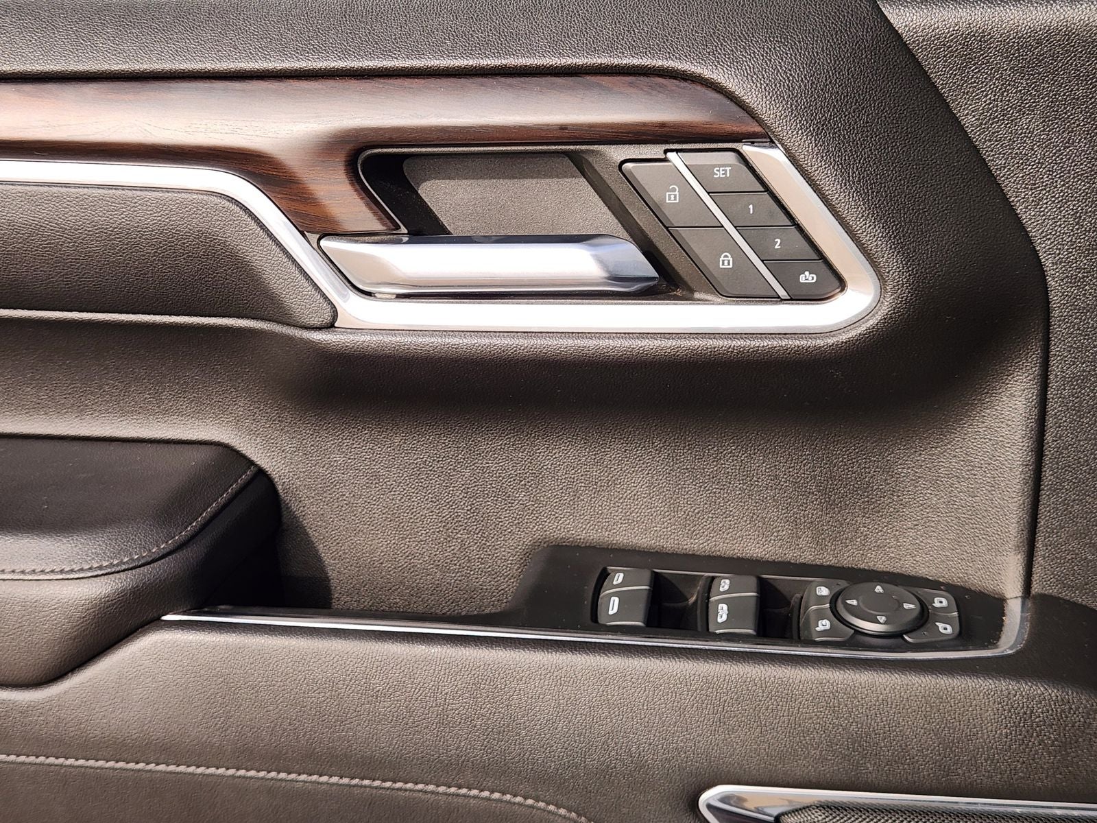 2022 GMC Sierra 1500 4WD Crew Cab Short Box SLT