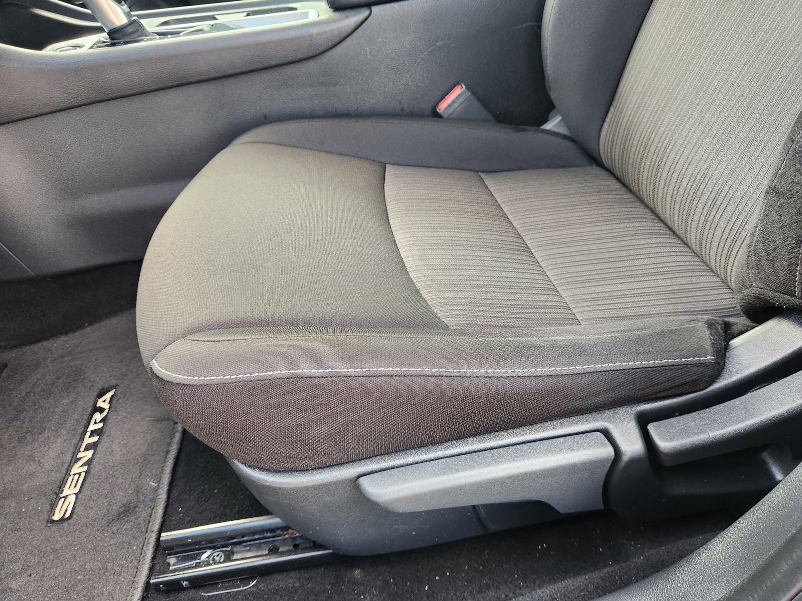 2022 Nissan Sentra SV Xtronic CVT