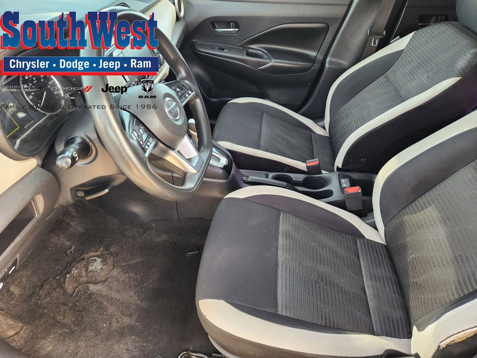 2020 Nissan Versa SV Xtronic CVT