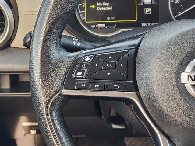 2020 Nissan Versa SV Xtronic CVT