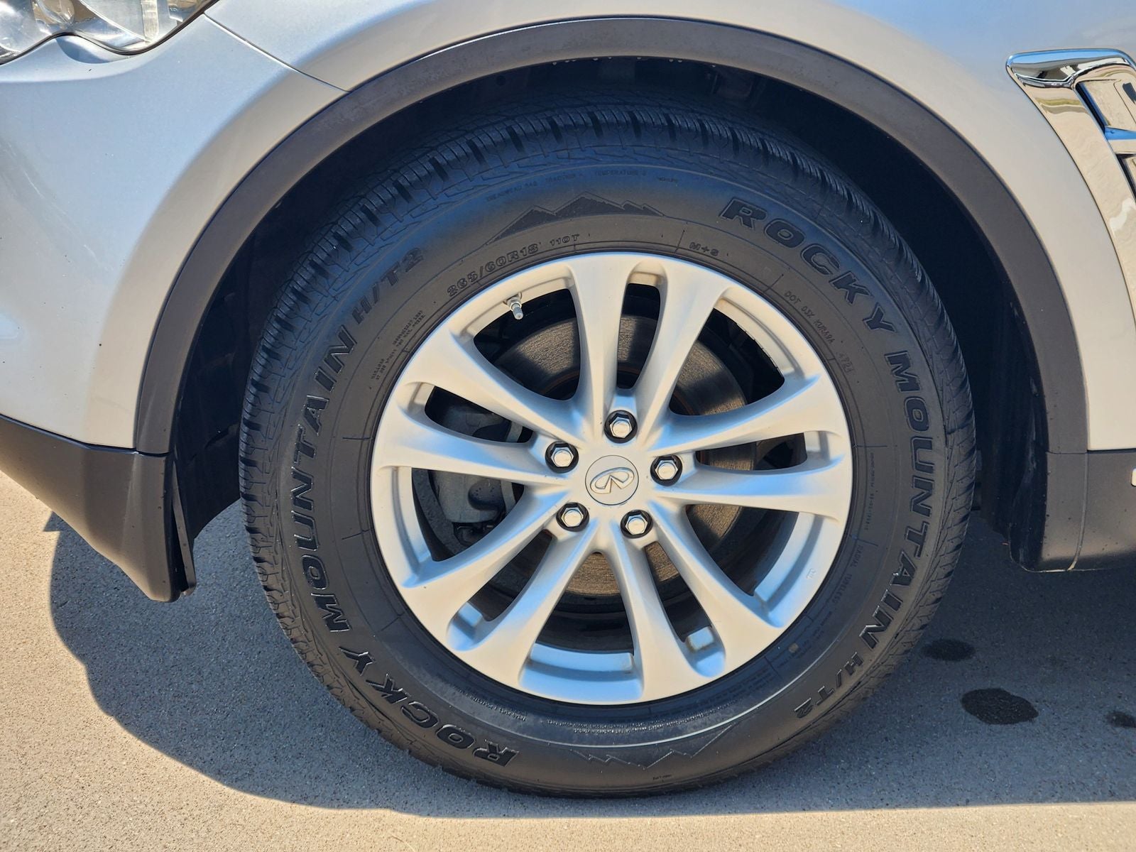 2017 INFINITI QX70 Base
