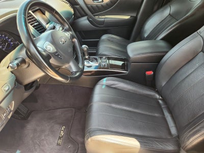 2017 INFINITI QX70 Base