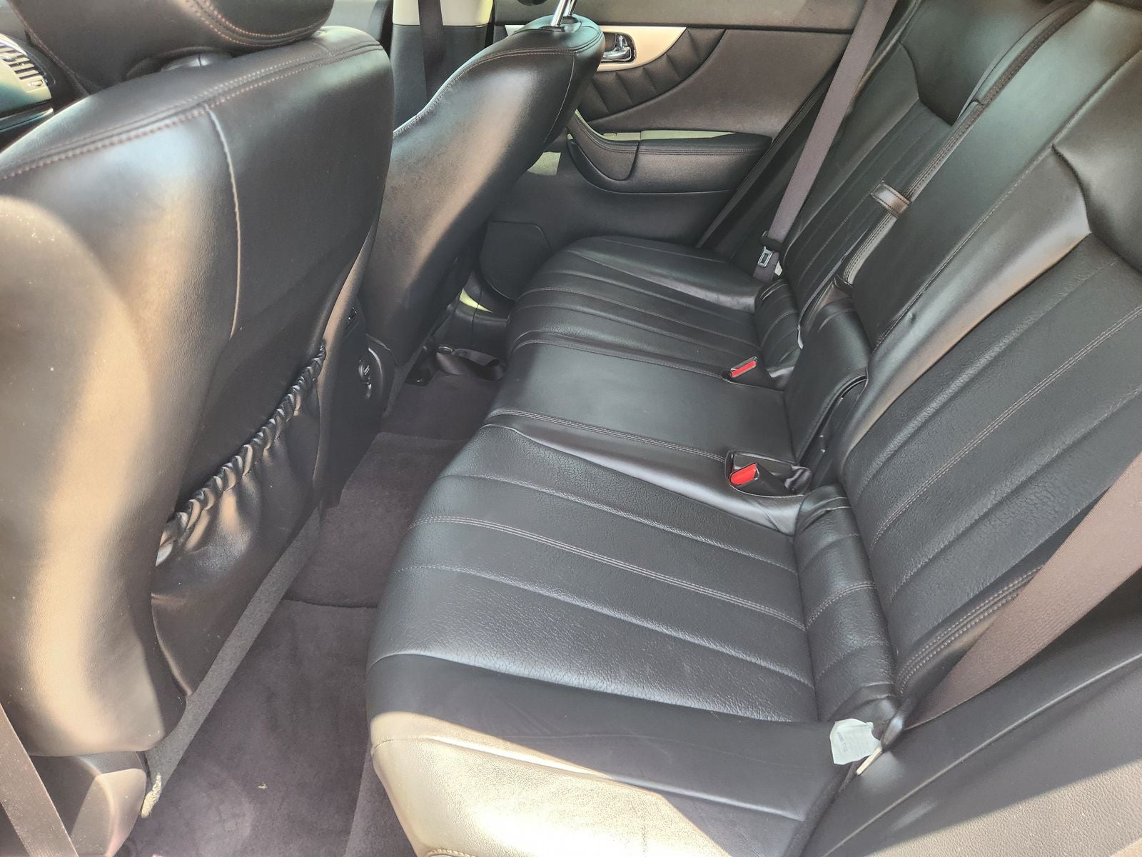 2017 INFINITI QX70 Base