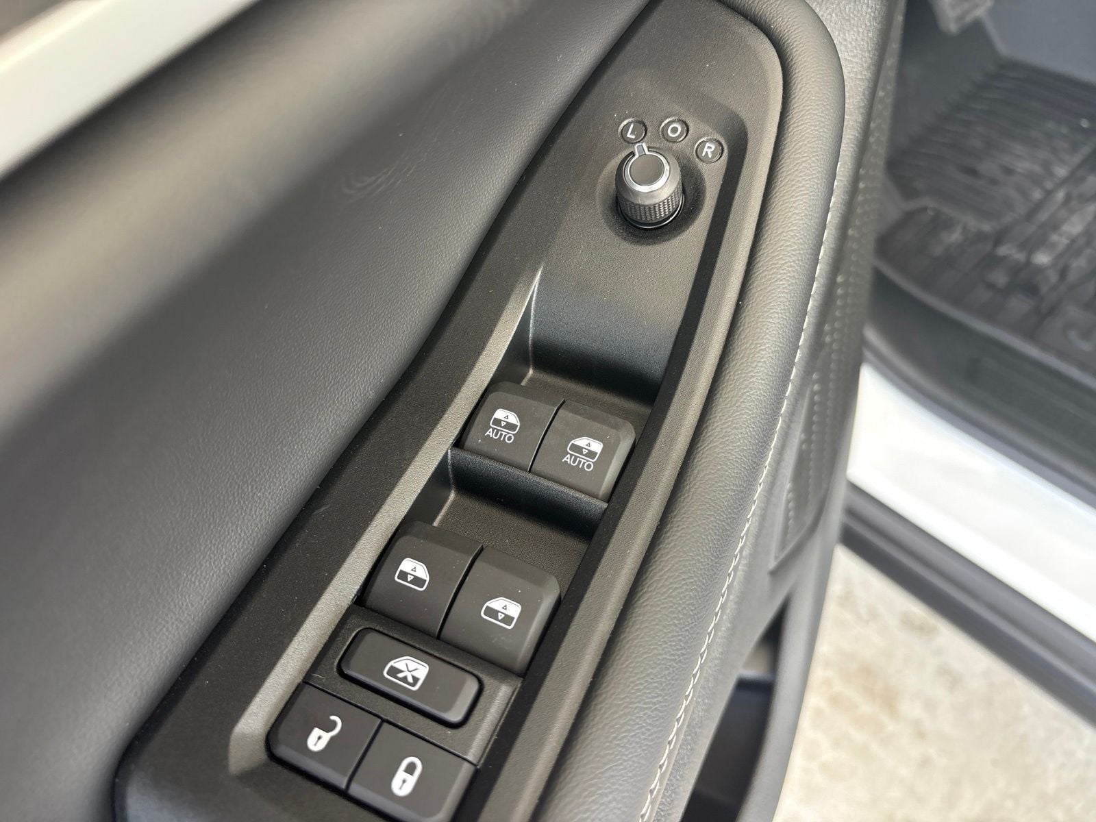 2026 Jeep Grand Cherokee GRAND CHEROKEE LAREDO ALTITUDE 4X2