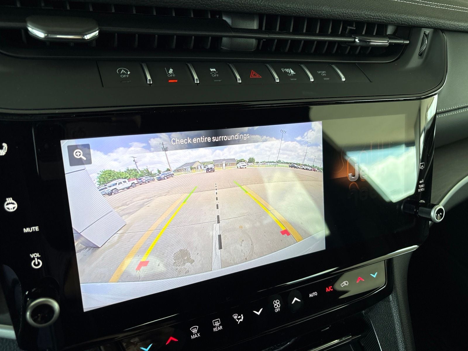 2026 Jeep Grand Cherokee GRAND CHEROKEE LAREDO ALTITUDE 4X2