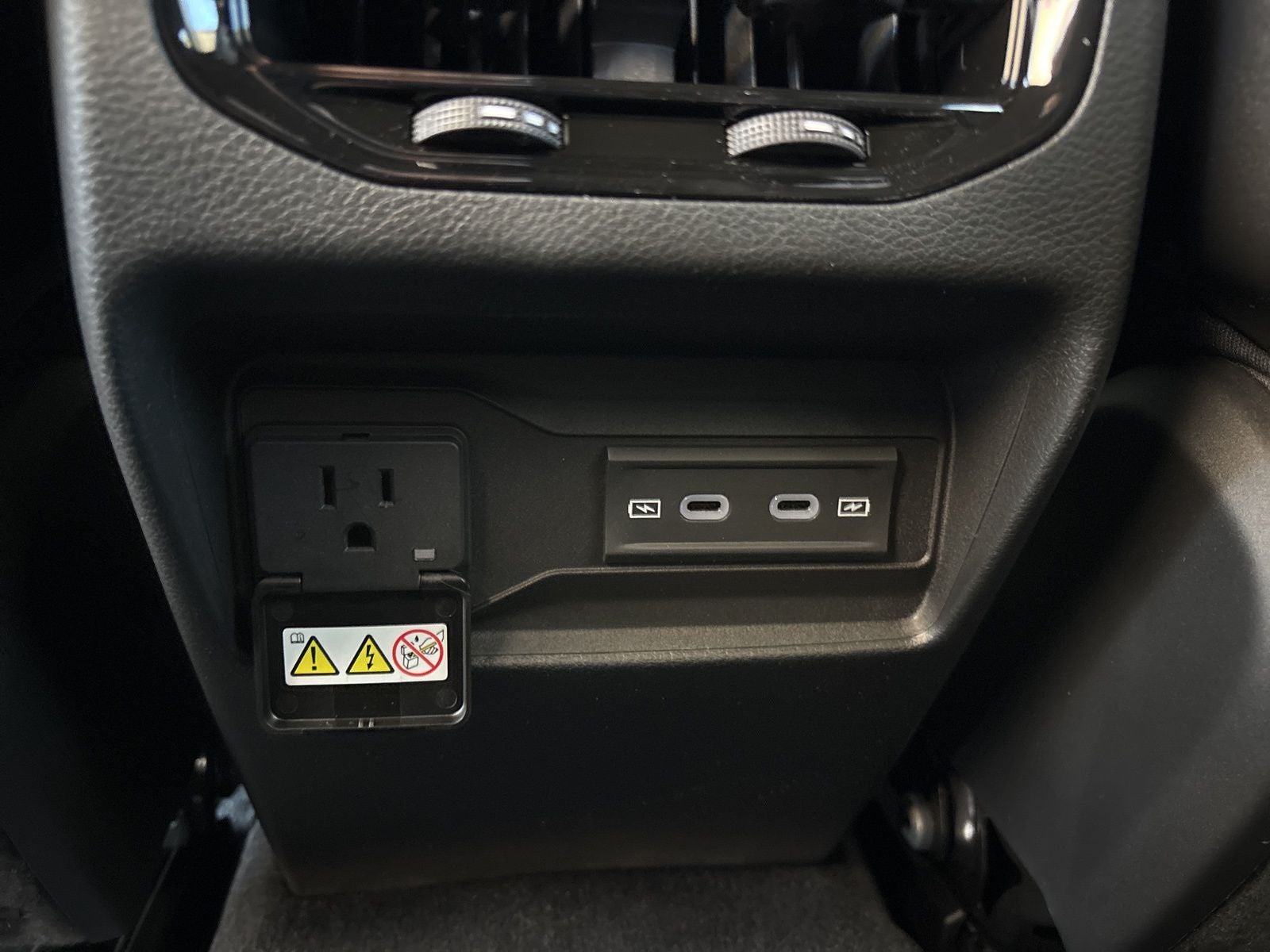 2026 Jeep Grand Cherokee GRAND CHEROKEE LAREDO ALTITUDE 4X2