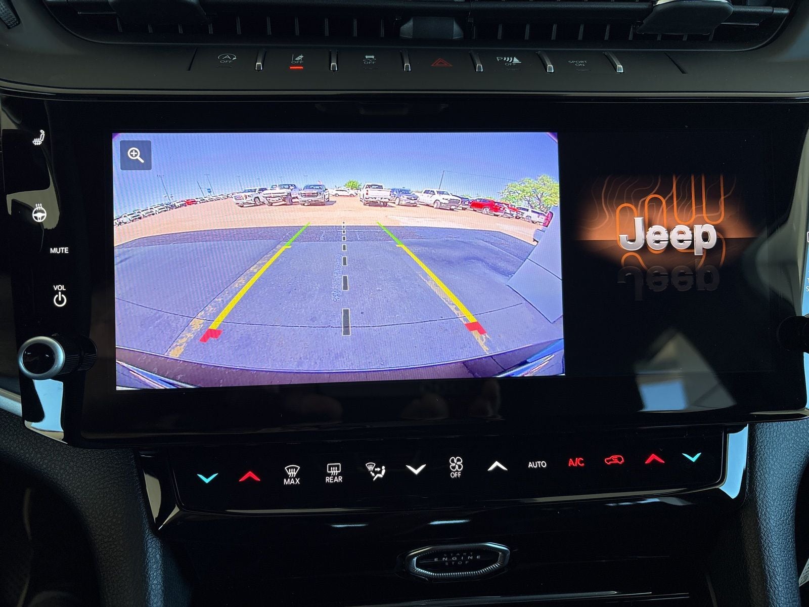 2026 Jeep Grand Cherokee GRAND CHEROKEE LAREDO ALTITUDE 4X2