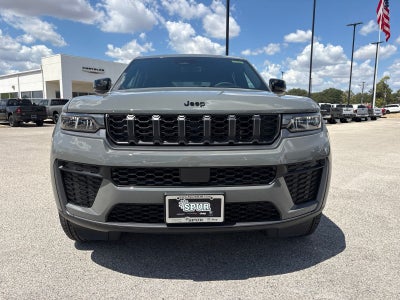 2027 Jeep Grand Cherokee Laredo Altitude