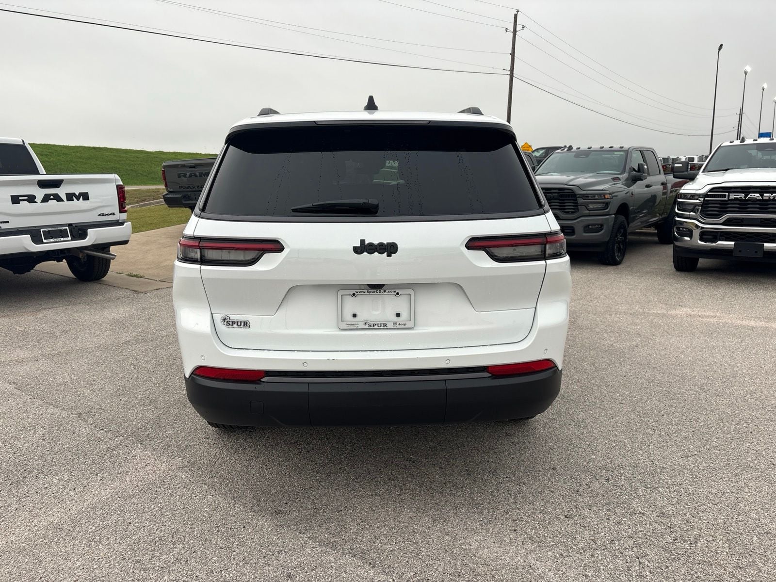2026 Jeep Grand Cherokee L GRAND CHEROKEE L LAREDO ALTITUDE 4X2
