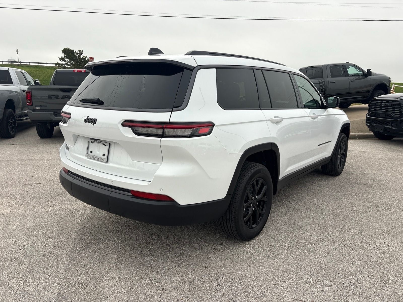 2026 Jeep Grand Cherokee L GRAND CHEROKEE L LAREDO ALTITUDE 4X2