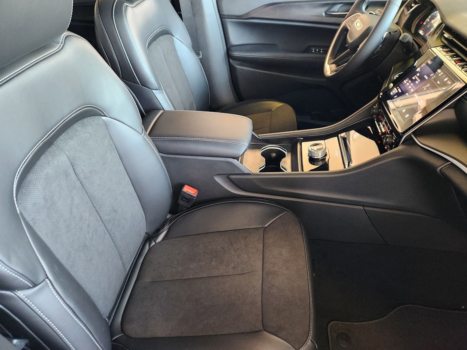 2025 Jeep Grand Cherokee L GRAND CHEROKEE L ALTITUDE X 4X4