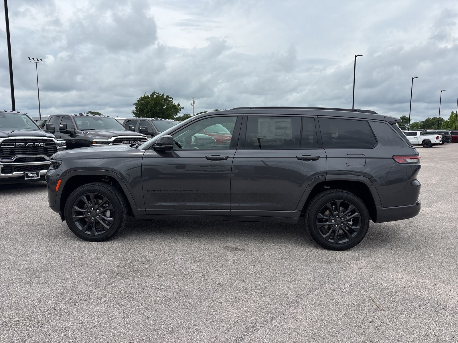 2026 Jeep Grand Cherokee L GRAND CHEROKEE L LIMITED RESERVE 4X4