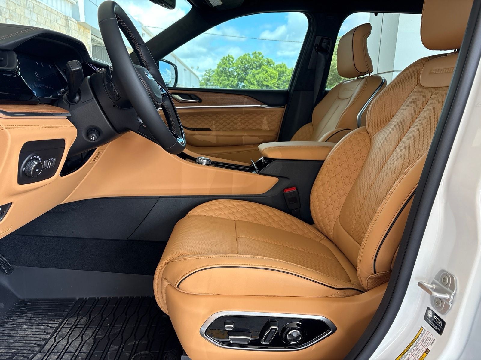 2026 Jeep Grand Cherokee L GRAND CHEROKEE L SUMMIT 4X4