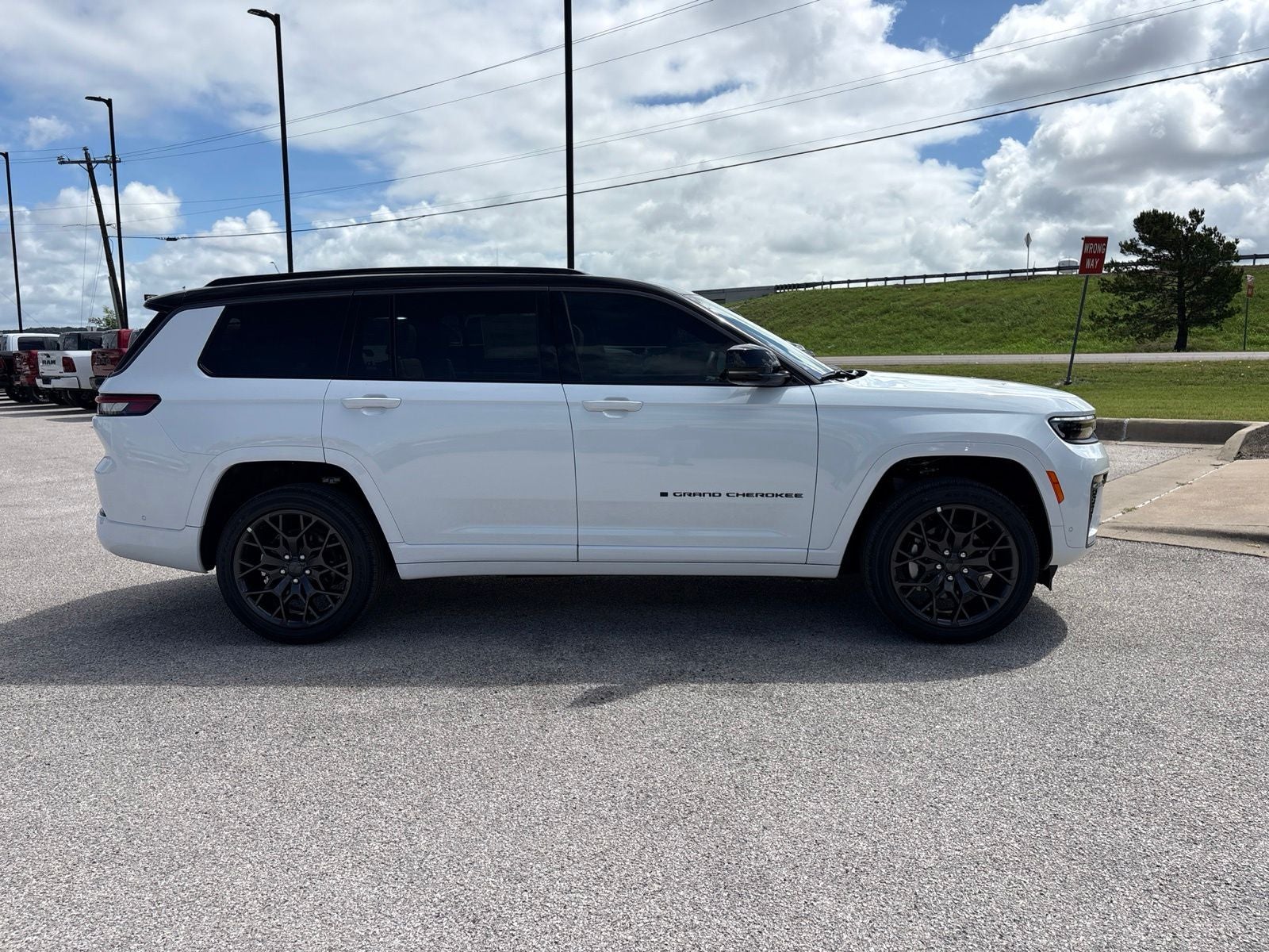 2026 Jeep Grand Cherokee L GRAND CHEROKEE L SUMMIT 4X4