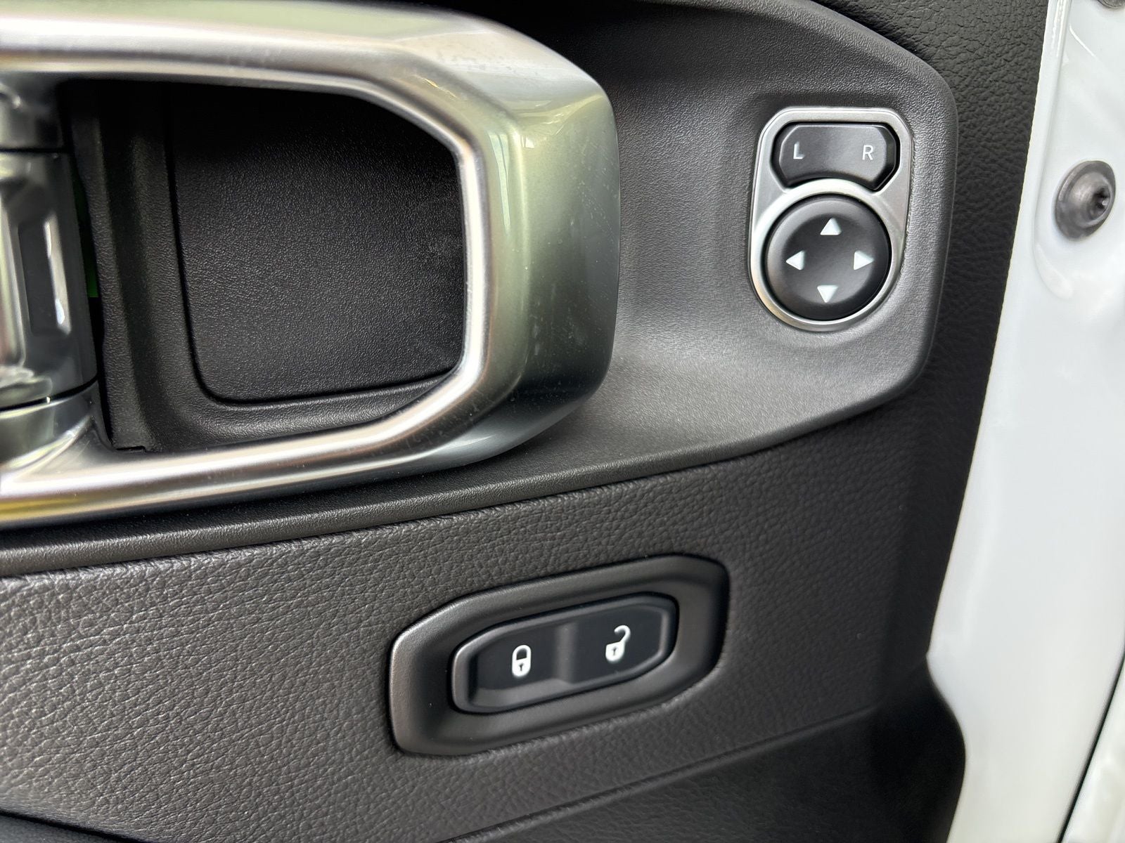 2026 Jeep Wrangler WRANGLER 4-DOOR MOAB 392