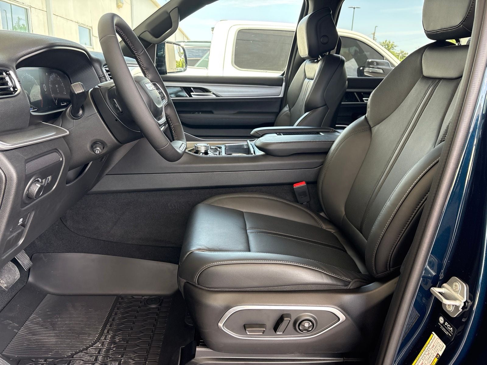2026 Jeep Grand Wagoneer GRAND WAGONEER UPLAND 4X4