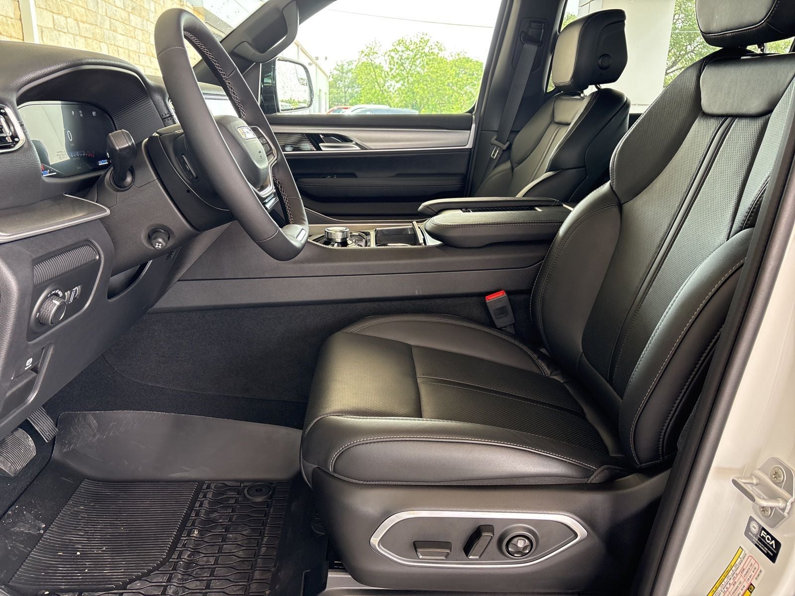2026 Jeep Grand Wagoneer GRAND WAGONEER UPLAND 4X4