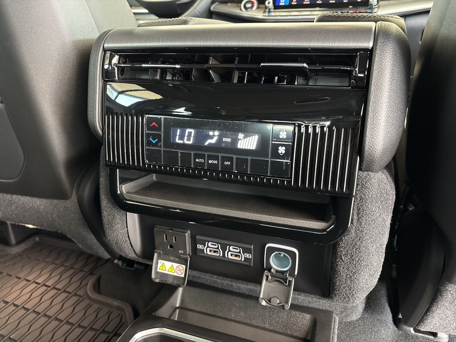 2026 Jeep Grand Wagoneer GRAND WAGONEER UPLAND 4X4