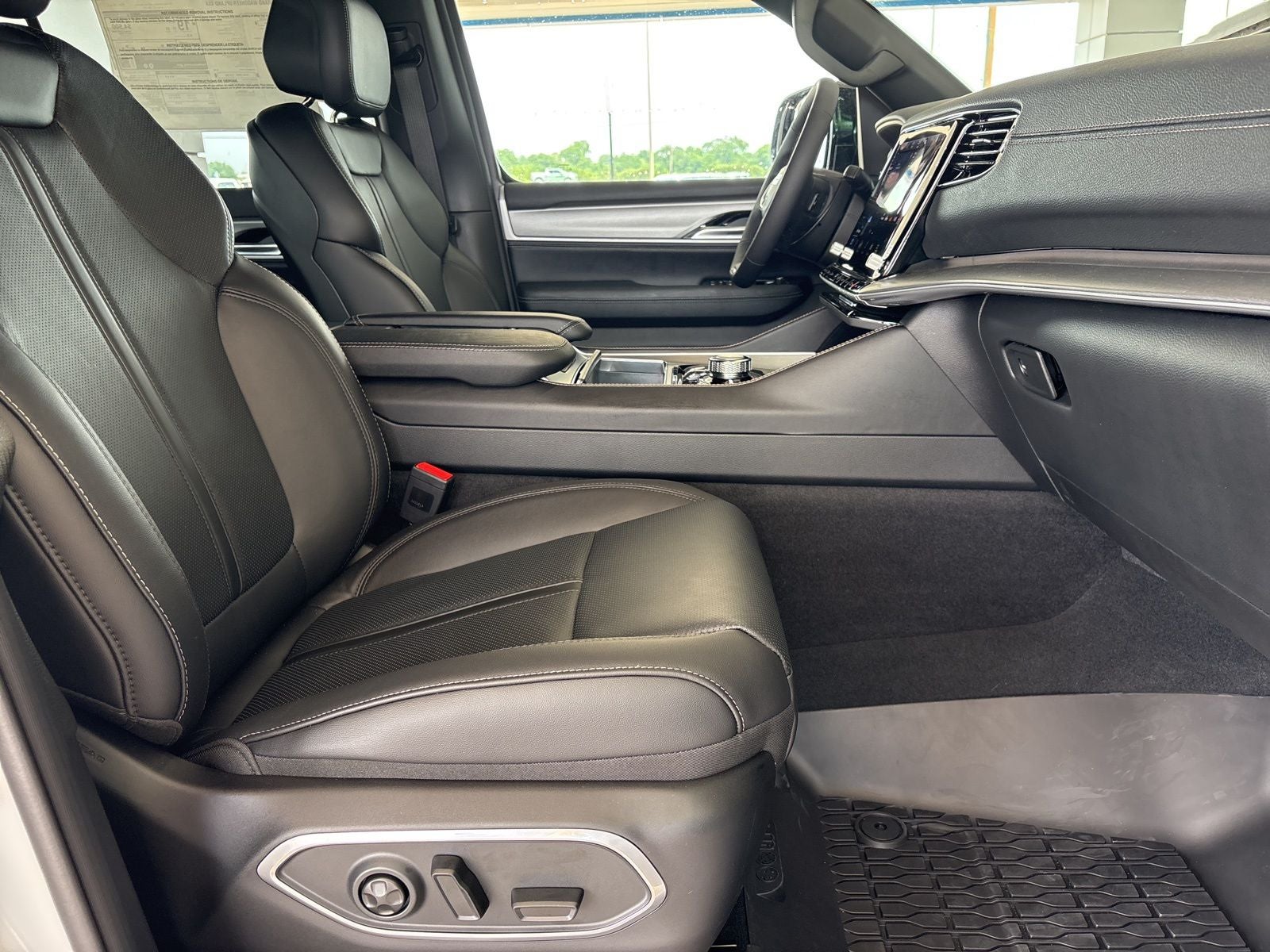 2026 Jeep Grand Wagoneer GRAND WAGONEER UPLAND 4X4