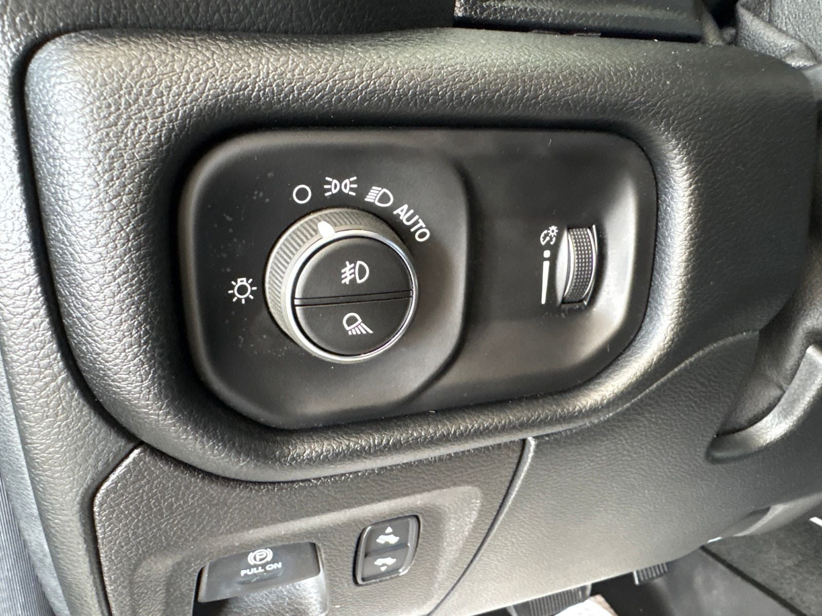 2022 RAM Ram 1500 Lone Star Crew Cab 4x2 5'7' Box
