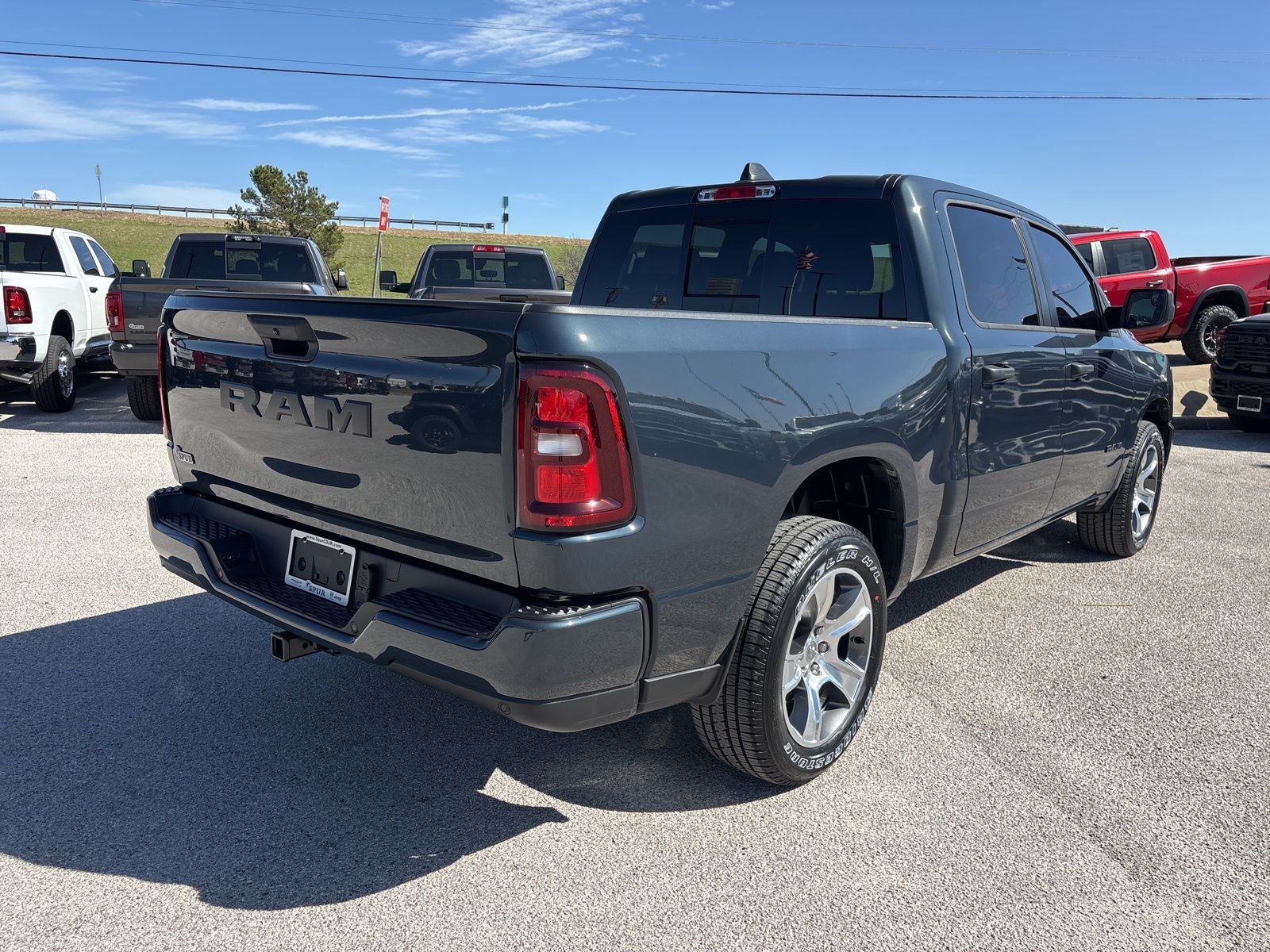 2026 RAM Ram 1500 RAM 1500 EXPRESS CREW CAB 4X2 5'7' BOX