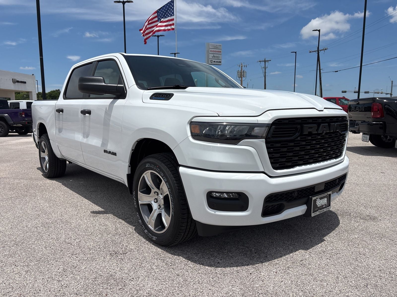 2026 RAM Ram 1500 RAM 1500 EXPRESS CREW CAB 4X2 5'7' BOX