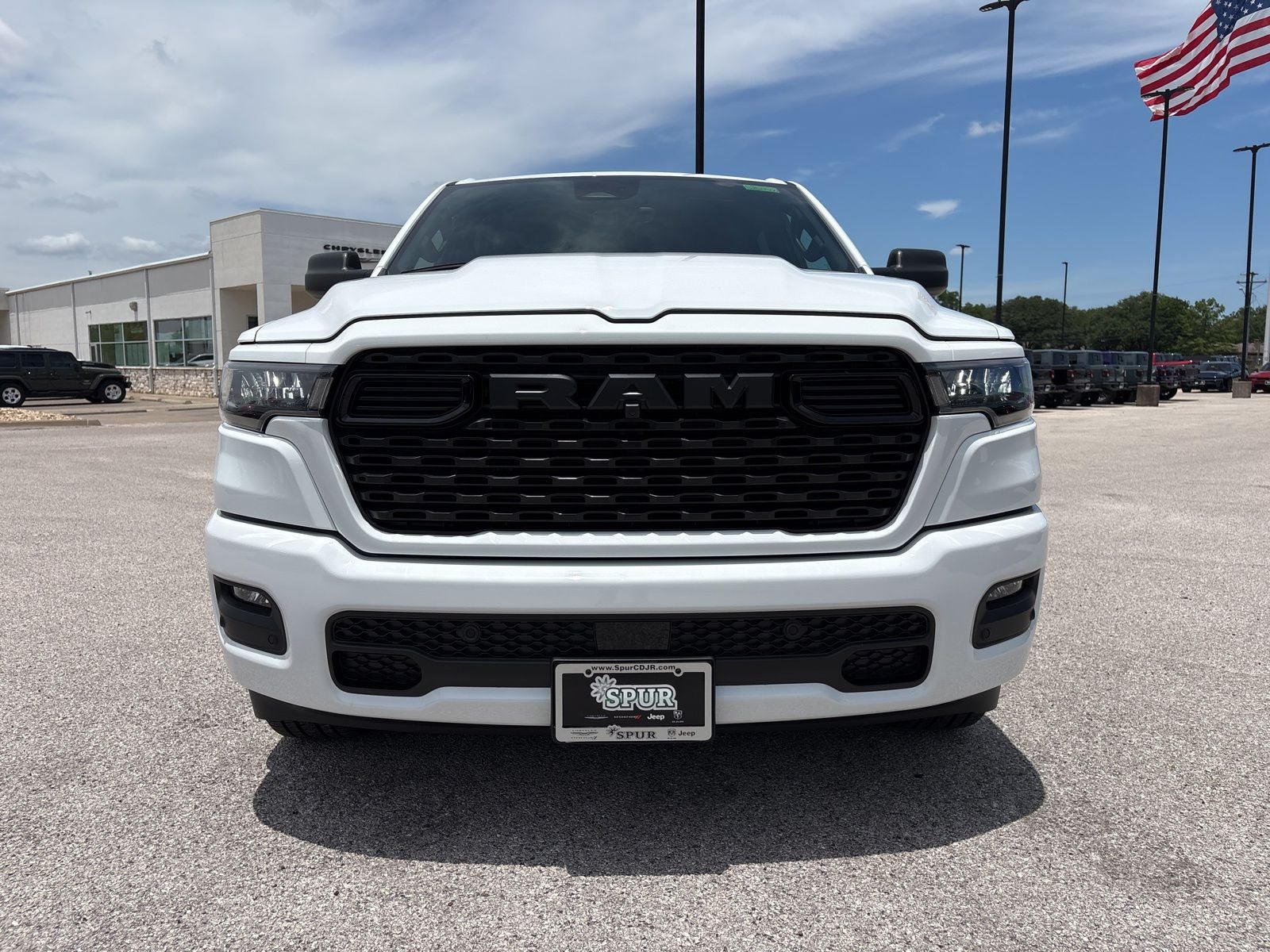 2026 RAM Ram 1500 RAM 1500 EXPRESS CREW CAB 4X2 5'7' BOX