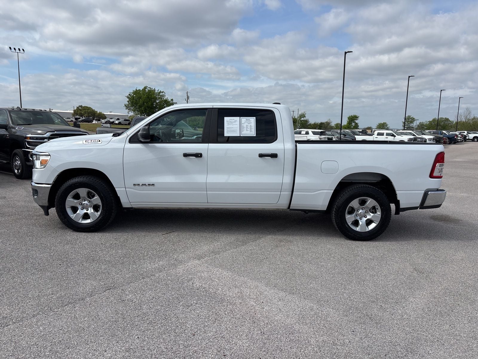 2022 RAM Ram 1500 Tradesman Crew Cab 4x2 6'4' Box