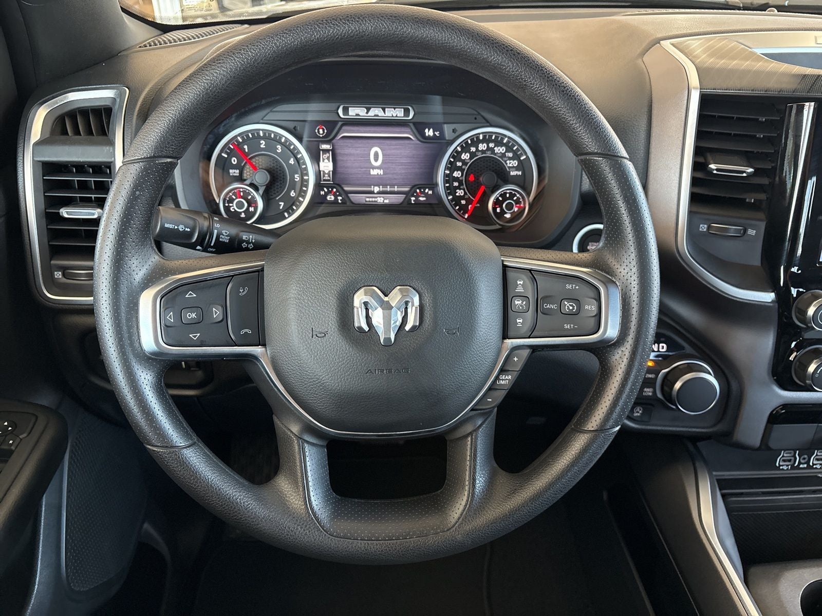 2026 RAM Ram 1500 RAM 1500 EXPRESS QUAD CAB 4X4 6'4' BOX