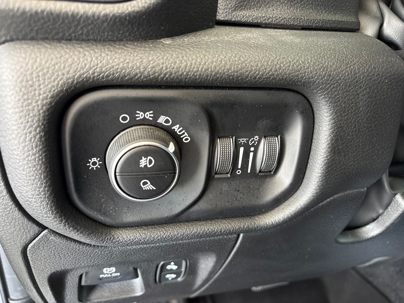 2025 RAM Ram 1500 Lone Star Crew Cab 4x4 5'7' Box