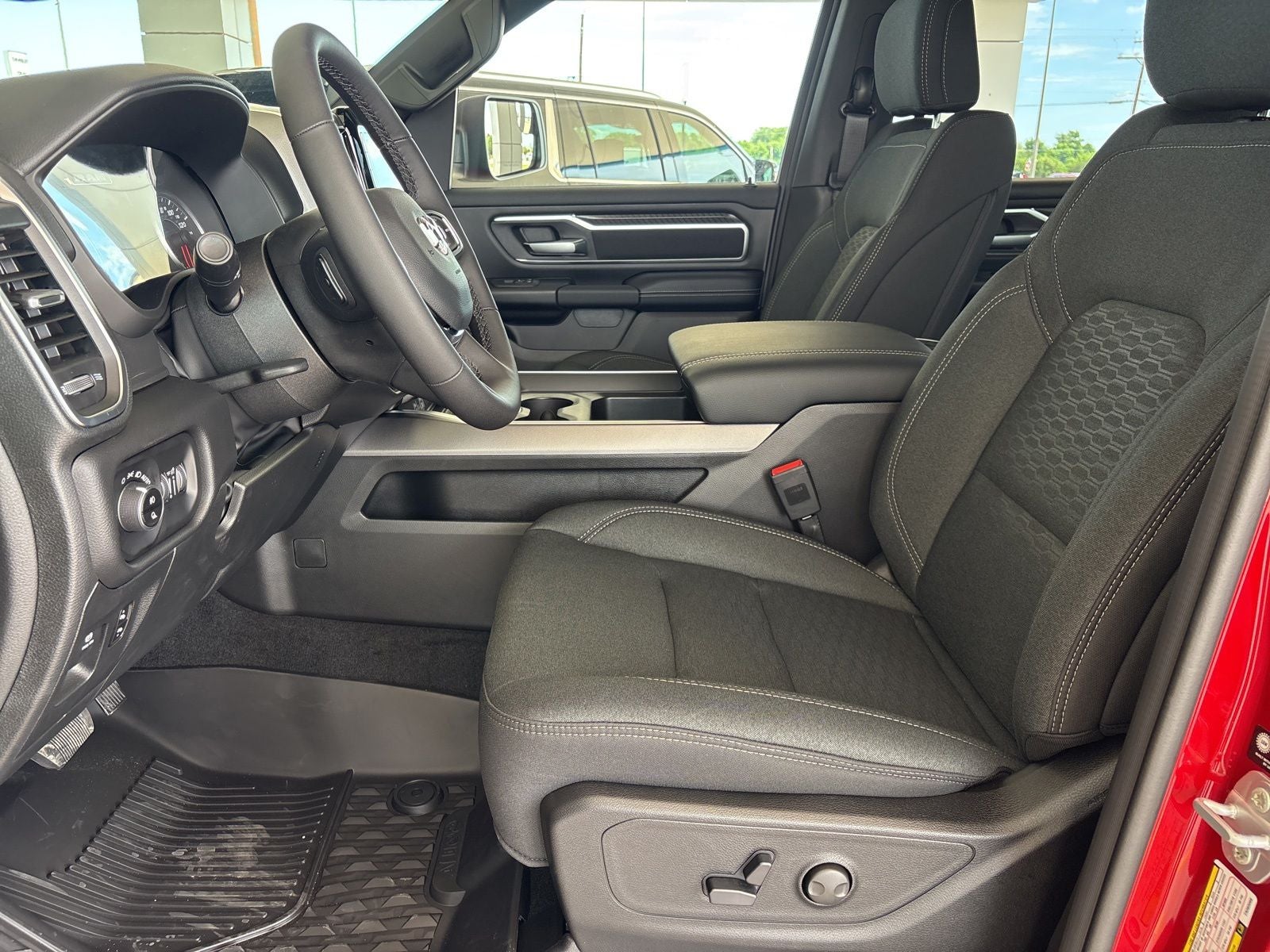 2026 RAM Ram 1500 RAM 1500 LONE STAR CREW CAB 4X4 5'7' BOX