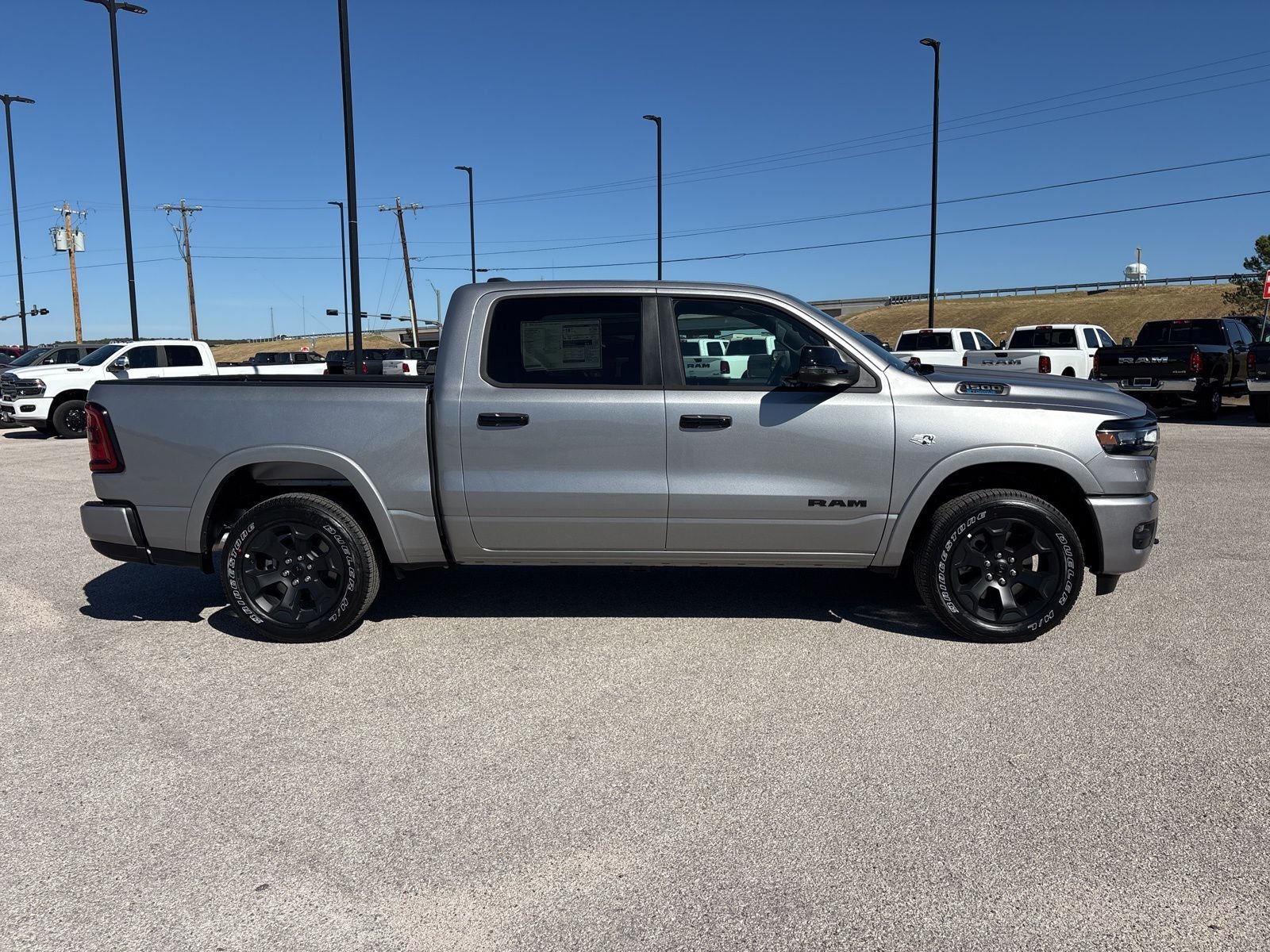 2026 RAM Ram 1500 RAM 1500 LONE STAR CREW CAB 4X4 5'7' BOX