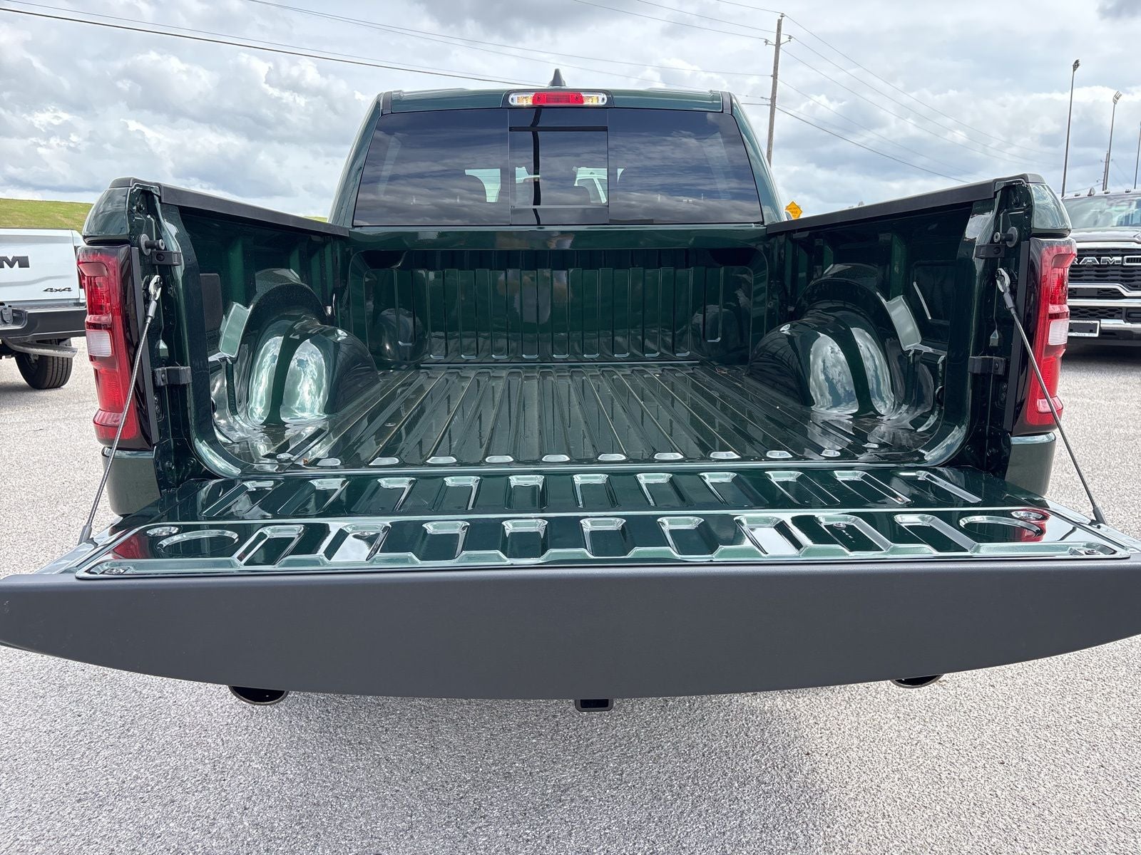 2026 RAM Ram 1500 RAM 1500 LONE STAR CREW CAB 4X4 5'7' BOX