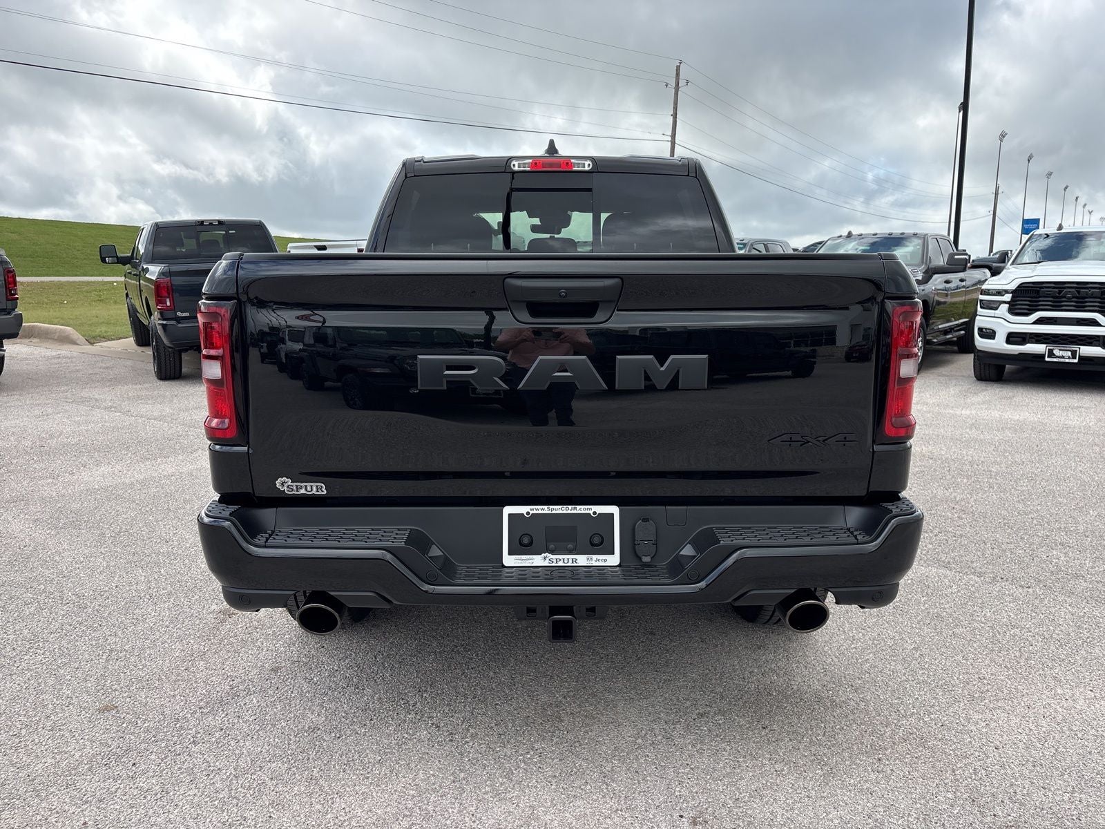 2026 RAM Ram 1500 RAM 1500 EXPRESS CREW CAB 4X4 5'7' BOX