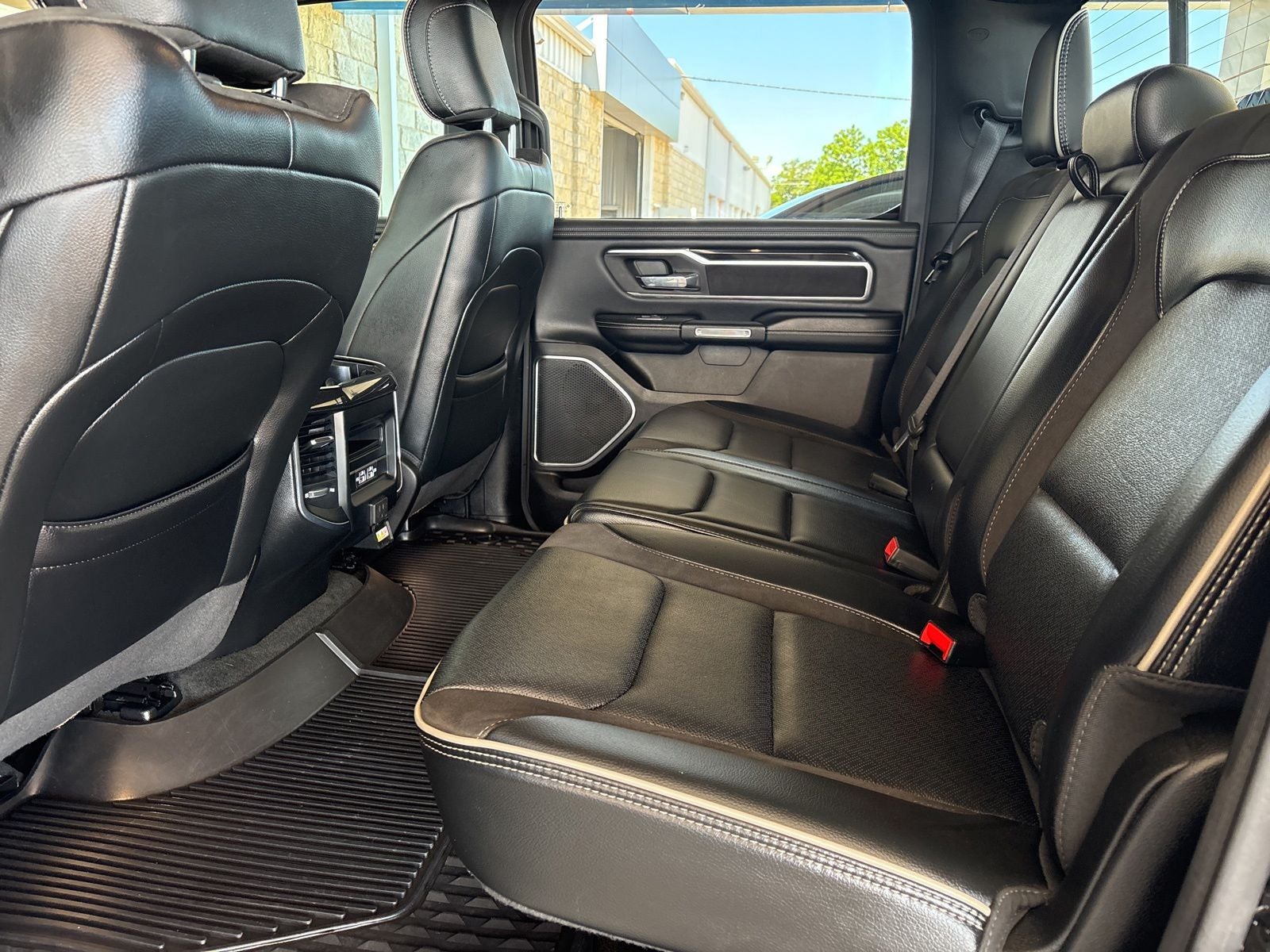 2022 RAM Ram 1500 Laramie Crew Cab 4x4 5'7' Box