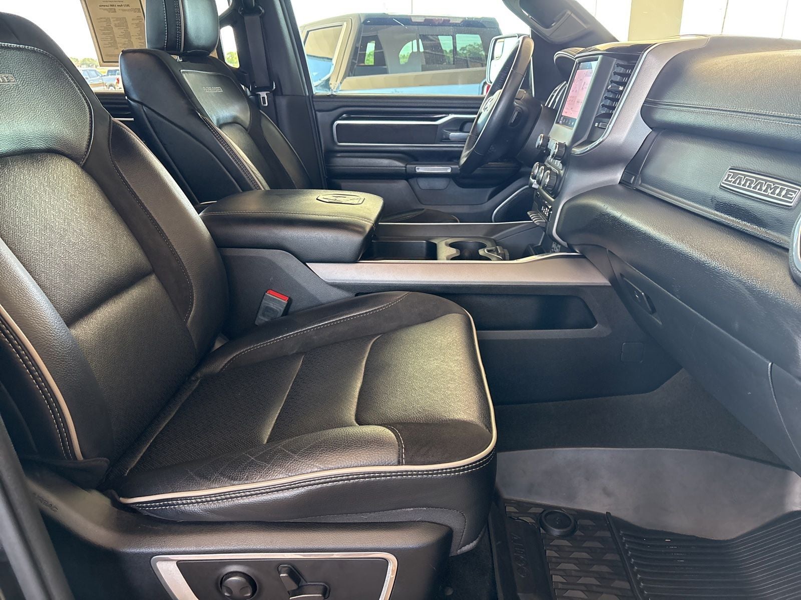 2022 RAM Ram 1500 Laramie Crew Cab 4x4 5'7' Box