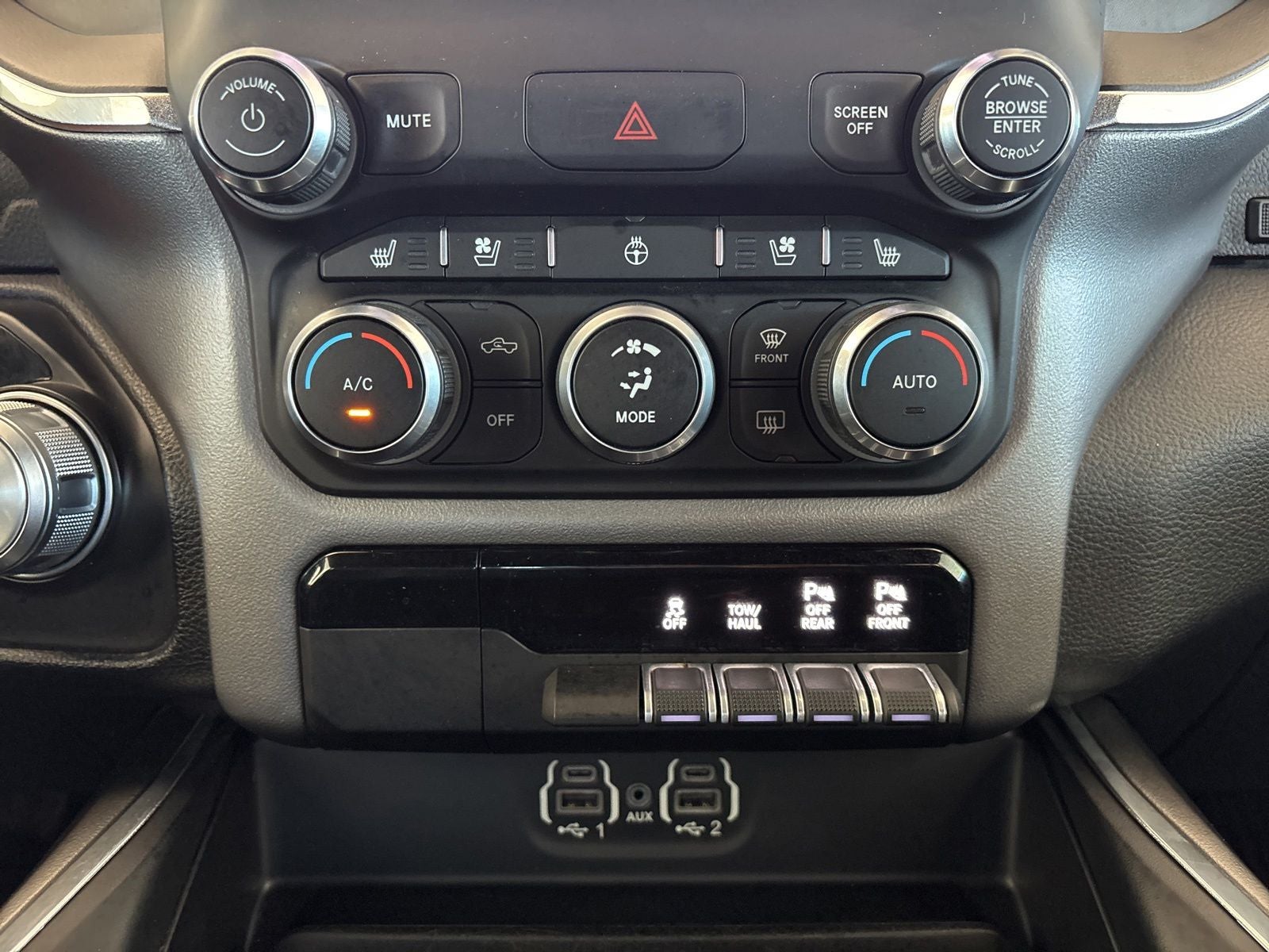 2022 RAM Ram 1500 Laramie Crew Cab 4x4 5'7' Box