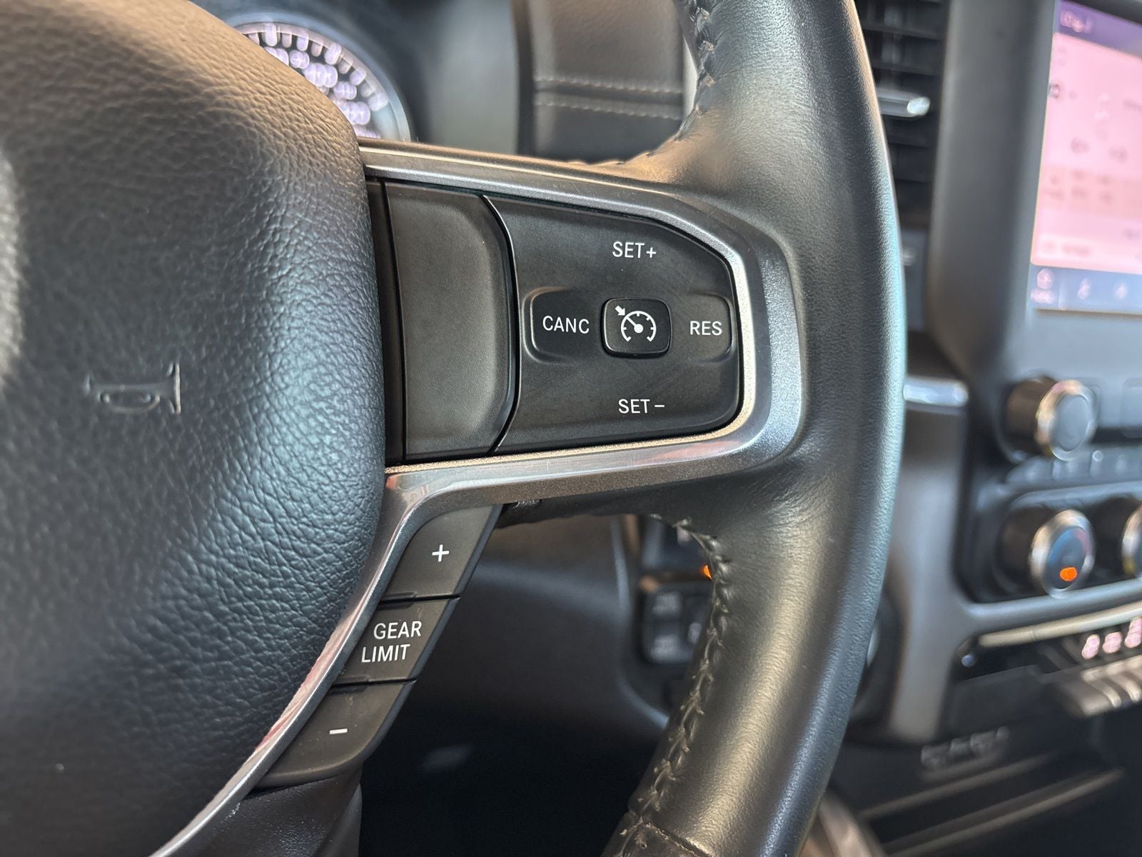 2022 RAM Ram 1500 Laramie Crew Cab 4x4 5'7' Box