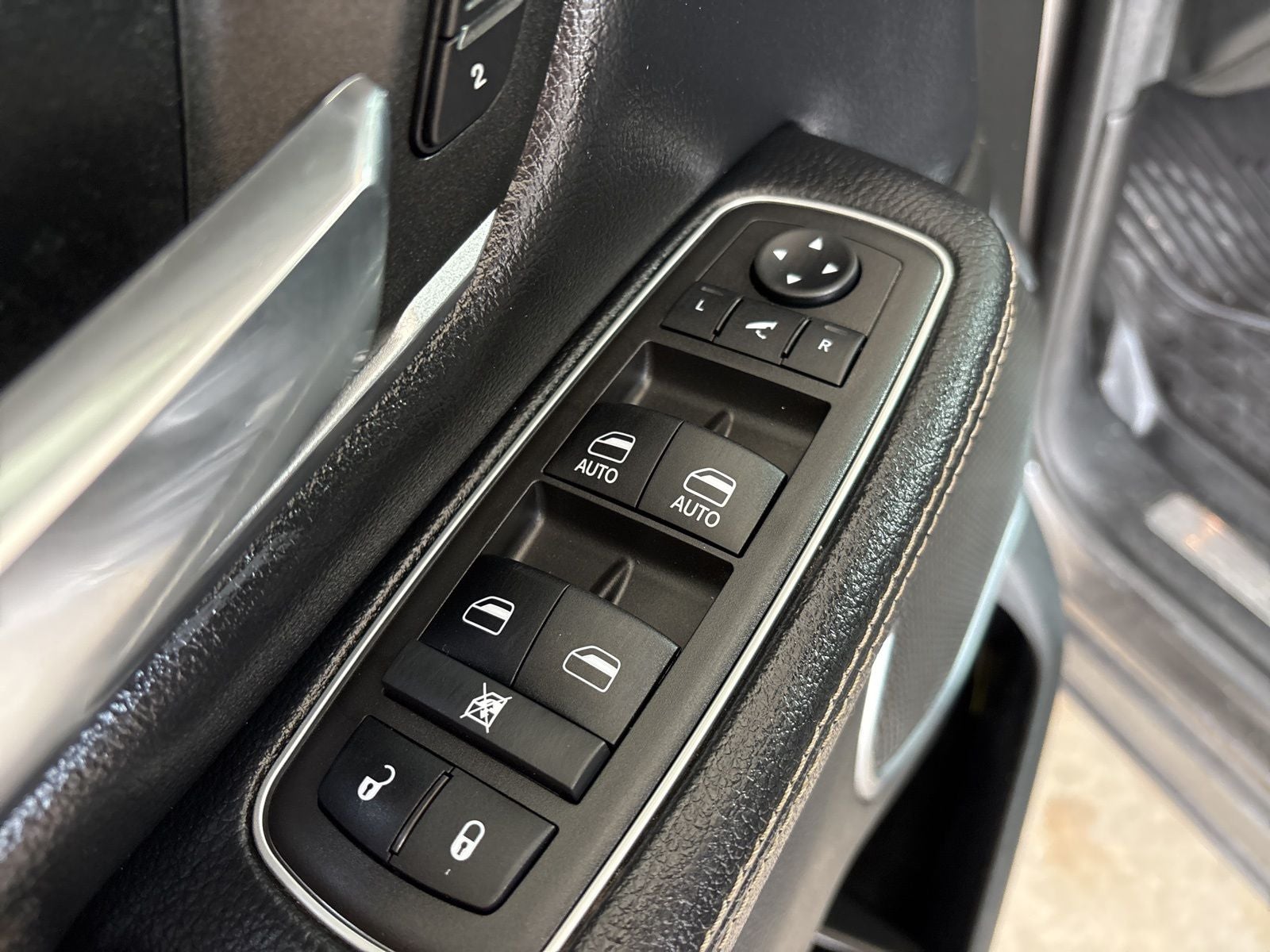 2022 RAM Ram 1500 Laramie Crew Cab 4x4 5'7' Box