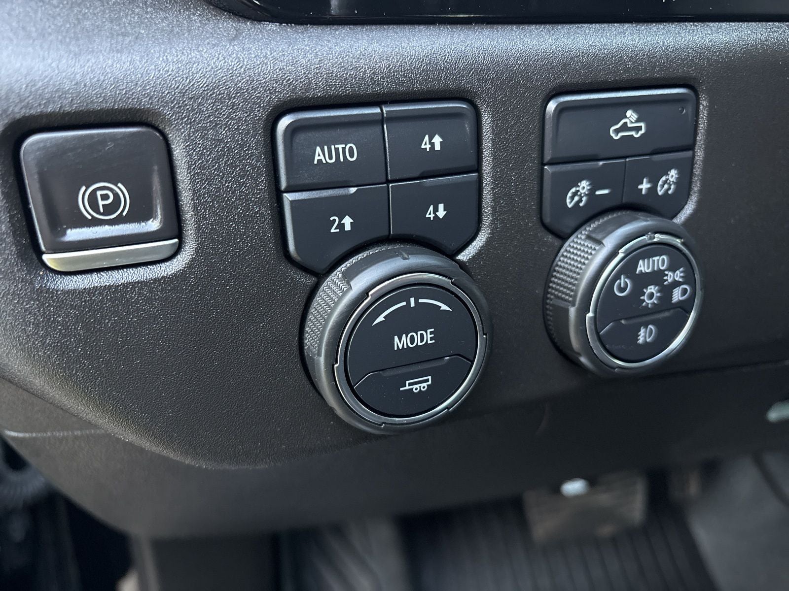 2023 Chevrolet Silverado 1500 4WD Crew Cab Short Bed RST