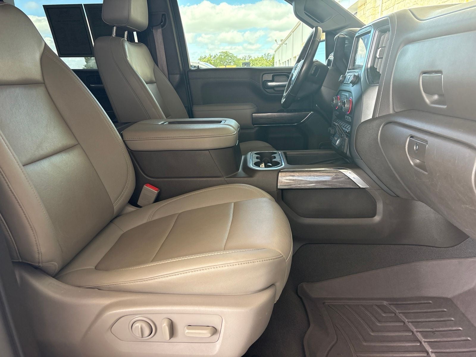 2021 Chevrolet Silverado 1500 4WD Crew Cab Short Bed LTZ