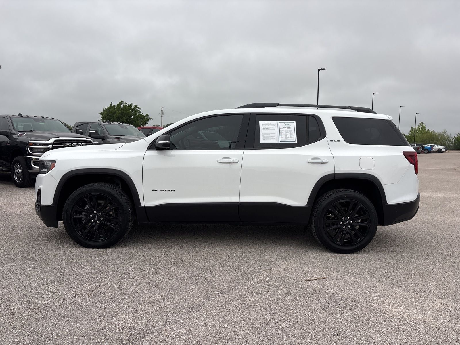 2022 GMC Acadia FWD SLE
