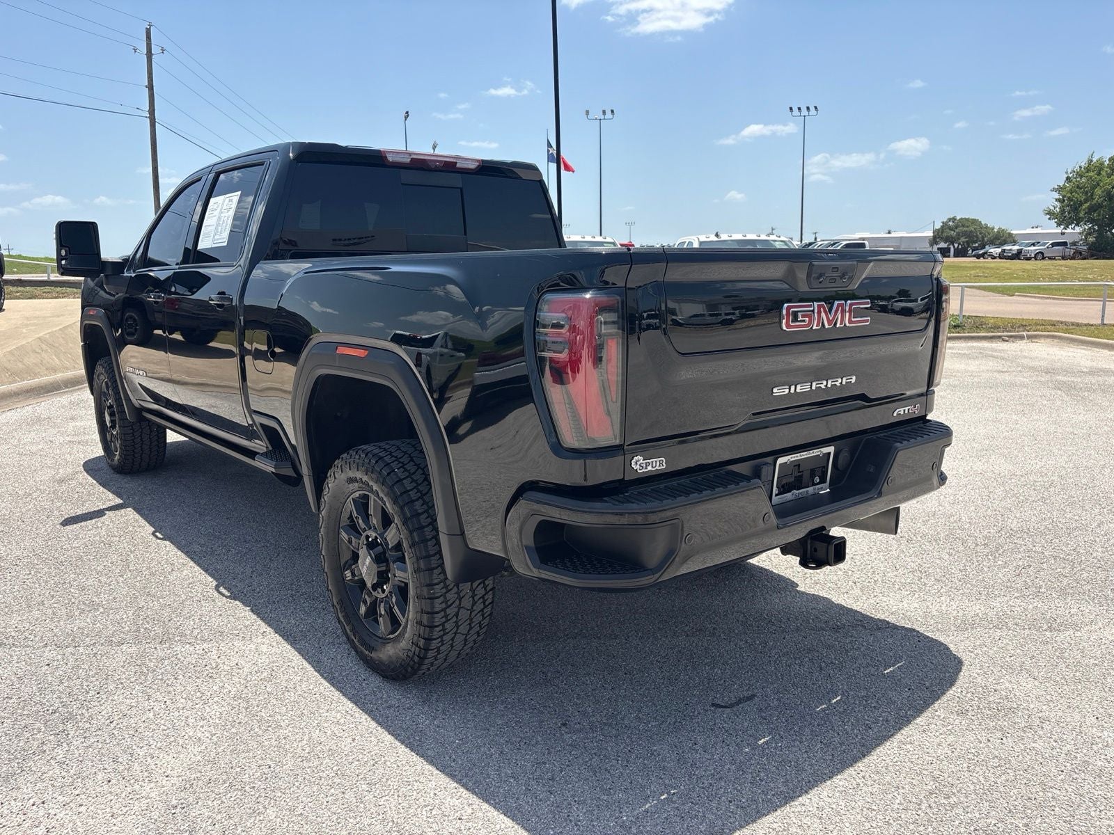 2024 GMC Sierra 2500HD 4WD Crew Cab Standard Bed AT4