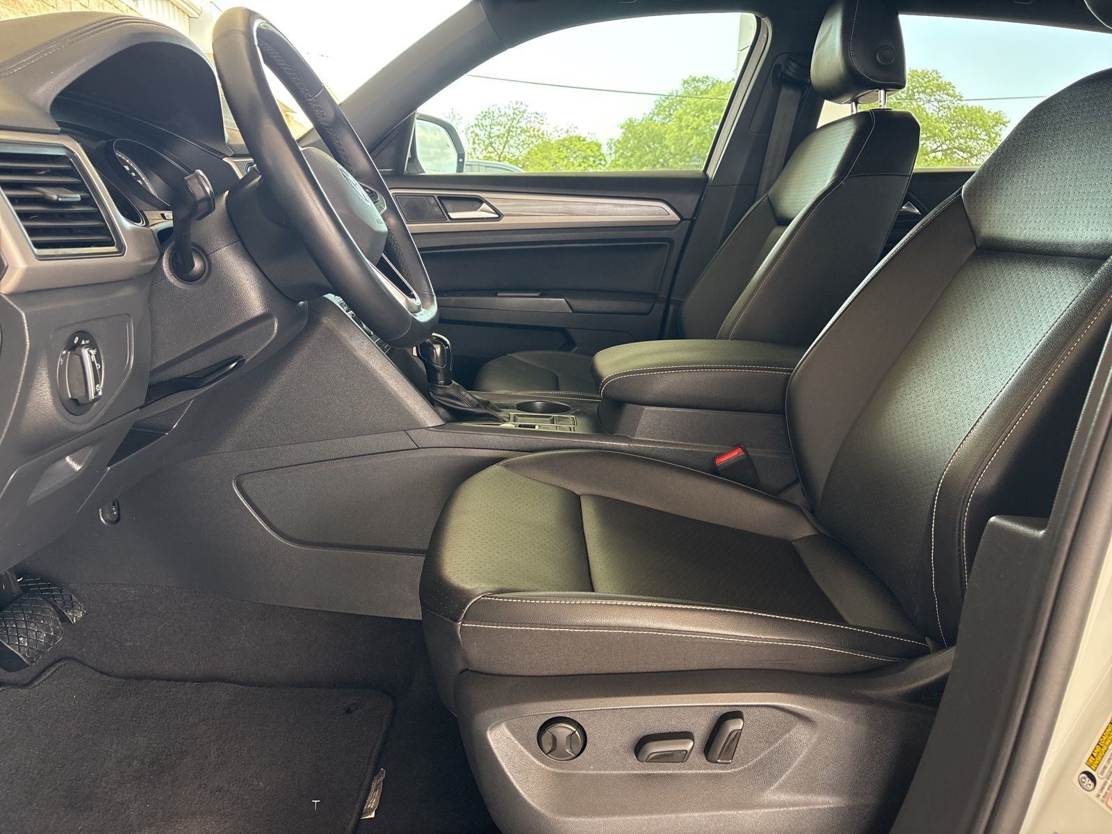 2020 Volkswagen Atlas Cross Sport 2.0T SE